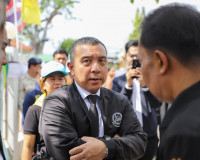 ประชาชนจังหวัดสุราษฎร์ธานีพร้อมใจเดินทางไปเข้าเฝ้าฯ กราบถวาย ... พารามิเตอร์รูปภาพ 15