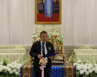 ประชาชนจังหวัดสุราษฎร์ธานีพร้อมใจเดินทางไปเข้าเฝ้าฯ กราบถวาย ... พารามิเตอร์รูปภาพ 21