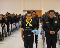 ประชาชนจังหวัดสุราษฎร์ธานีพร้อมใจเดินทางไปเข้าเฝ้าฯ กราบถวาย ... พารามิเตอร์รูปภาพ 23