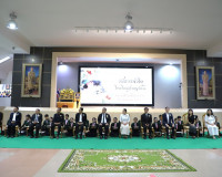 ผู้ว่าฯ สุราษฎร์ธานี เปิดกิจกรรม “วันธารน้ำใจ” มอบทุนการศึกษ ... พารามิเตอร์รูปภาพ 10