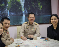 ประชาสัมพันธ์จังหวัดสุราษฎร์ธานี นำข้าราชการในสังกัด เข้าเยี ... พารามิเตอร์รูปภาพ 9