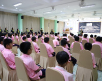 ผู้ว่าฯ สุราษฎร์ธานี เปิดโครงการรวมพลังแห่งความภักดี น้อมรำล ... พารามิเตอร์รูปภาพ 14