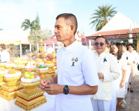 ผู้ว่าฯ สุราษฎร์ธานีนำข้าราชการและพ่อค้าประชาชนร่วมพิธีบวงสร ... พารามิเตอร์รูปภาพ 2
