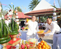 ผู้ว่าฯ สุราษฎร์ธานีนำข้าราชการและพ่อค้าประชาชนร่วมพิธีบวงสร ... พารามิเตอร์รูปภาพ 15