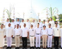 ผู้ว่าฯ สุราษฎร์ธานีนำข้าราชการและพ่อค้าประชาชนร่วมพิธีบวงสร ... พารามิเตอร์รูปภาพ 19