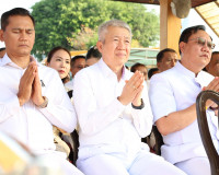 ผู้ว่าฯ สุราษฎร์ธานีนำข้าราชการและพ่อค้าประชาชนร่วมพิธีบวงสร ... พารามิเตอร์รูปภาพ 62