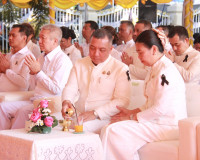 ผู้ว่าฯ สุราษฎร์ธานีนำข้าราชการและพ่อค้าประชาชนร่วมพิธีบวงสร ... พารามิเตอร์รูปภาพ 80