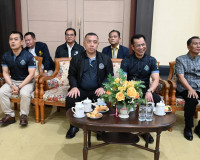 สุราษฎร์ธานีเปิดเวทีสร้างความเข้าใจก่อนลงประชามติ สร้างการมี ... พารามิเตอร์รูปภาพ 1