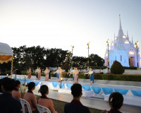 รองผู้ว่าฯ จังหวัดสุราษฎร์ธานี เปิดร้านนาวากาชาด คืนที่สอง ใ ... พารามิเตอร์รูปภาพ 34