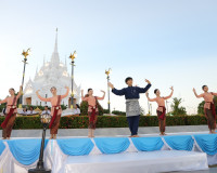 รองผู้ว่าฯ จังหวัดสุราษฎร์ธานี เปิดร้านนาวากาชาด คืนที่สอง ใ ... พารามิเตอร์รูปภาพ 38