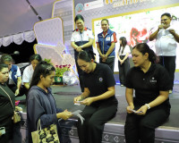 คืนที่สองคึกครื้น! ร้านนาวากาชาดสุราษฎร์ฯ แจกจริง รางวัลใหญ่ ... พารามิเตอร์รูปภาพ 8