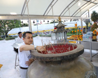 รองผู้ว่าฯ จังหวัดสุราษฎร์ธานี เปิดร้านนาวากาชาด คืนที่สาม ใ ... พารามิเตอร์รูปภาพ 32