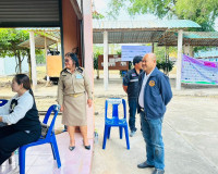 รองผู้ว่าฯ สุราษฎร์ธานี ลงพื้นที่ตรวจเยี่ยมหน่วยเลือกตั้ง ส. ... พารามิเตอร์รูปภาพ 1