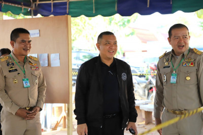 ผู้ว่าราชการจังหวัดสุราษฎร์ธานี ลงพื้นที่ตรวจเยี่ยมหน่วยเลือ ... พารามิเตอร์รูปภาพ 1