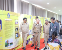 รองผู้ว่าราชการจังหวัดสุราษฎร์ธานี ประธานในพิธีเปิด โครงการค ... พารามิเตอร์รูปภาพ 5