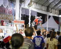 คืนที่หกคึกครื้น! ร้านนาวากาชาดสุราษฎร์ฯ แจกจริง รางวัลใหญ่แ ... พารามิเตอร์รูปภาพ 25