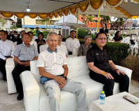 รองผู้ว่าราชการจังหวัดสุราษฎร์ธานี เป็นประธานรับชมการแสดงสมโ ... พารามิเตอร์รูปภาพ 14