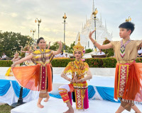 รองผู้ว่าราชการจังหวัดสุราษฎร์ธานี เป็นประธานรับชมการแสดงสมโ ... พารามิเตอร์รูปภาพ 26