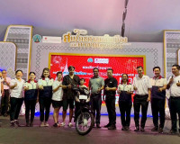 สุราษฎร์ธานีเปิดร้านนาวากาชาดคืนที่เจ็ด ขณะที่บรรยากาศภายในง ... พารามิเตอร์รูปภาพ 25