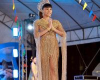 จังหวัดสุราษฎร์ธานี จัดเดินแบบผ้าไทยเพื่อการกุศล “วิจิตรพัสต ... พารามิเตอร์รูปภาพ 5