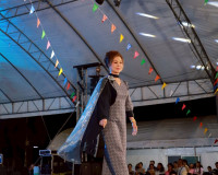 จังหวัดสุราษฎร์ธานี จัดเดินแบบผ้าไทยเพื่อการกุศล “วิจิตรพัสต ... พารามิเตอร์รูปภาพ 39