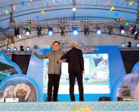 จังหวัดสุราษฎร์ธานี จัดเดินแบบผ้าไทยเพื่อการกุศล “วิจิตรพัสต ... พารามิเตอร์รูปภาพ 78