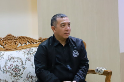 ผู้ว่าฯ สุราษฎร์ธานี ให้การต้อนรับคณะผู้บริหารศูนย์ประสานการ ... พารามิเตอร์รูปภาพ 1