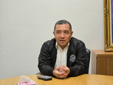 ผู้ว่าราชการจังหวัดสุราษฎร์ธานี ตรวจเยี่ยมสนามสอบศูนย์อำนวยก ... พารามิเตอร์รูปภาพ 1