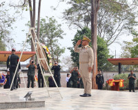 รองผู้ว่าฯ สุราษฎร์ธานี ร่วมพิธีวางพวงมาลาและบำเพ็ญกุศลเนื่อ ... พารามิเตอร์รูปภาพ 19
