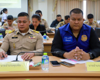 สุราษฎร์ธานีประชุมคณะกรรมการรักษาความมั่นคงฯ ติดตามสถานการณ์ ... พารามิเตอร์รูปภาพ 48