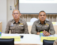 สุราษฎร์ธานีประชุมคณะกรรมการรักษาความมั่นคงฯ ติดตามสถานการณ์ ... พารามิเตอร์รูปภาพ 49