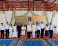 รองผู้ว่าราชการจังหวัดสุราษฎร์ธานี เป็นประธานในพิธีวางพานพุ่ ... พารามิเตอร์รูปภาพ 8