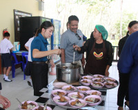 ผอ.สำนักงานสลากกินแบ่งรัฐบาลนำคณะลงพื้นที่อำเภอดอนสักจัดกิจก ... พารามิเตอร์รูปภาพ 9