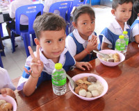 ผอ.สำนักงานสลากกินแบ่งรัฐบาลนำคณะลงพื้นที่อำเภอดอนสักจัดกิจก ... พารามิเตอร์รูปภาพ 26