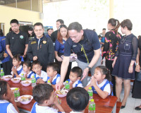 ผอ.สำนักงานสลากกินแบ่งรัฐบาลนำคณะลงพื้นที่อำเภอดอนสักจัดกิจก ... พารามิเตอร์รูปภาพ 27