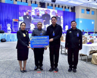 หวยสัญจรที่จังหวัดสุราษฎร์ธานีคึกคักประชาชนทุกสาขาอาชีพร่วมร ... พารามิเตอร์รูปภาพ 27