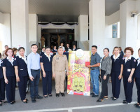 ผู้ว่าฯ สุราษฎร์ธานี มอบรางวัลแก่ผู้โชคดีจากสลากกาชาด ประจำป ... พารามิเตอร์รูปภาพ 16