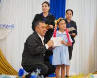 ผู้ว่าฯ สุราษฎร์ธานี เป็นประธานพิธีมอบวุฒิบัตรบัณฑิตน้อย โรง ... พารามิเตอร์รูปภาพ 5