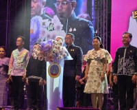 โครงการเสริมสร้างศักยภาพสตรีสุราษฎร์ธานี มอบรางวัลสตรีดีเด่น ... พารามิเตอร์รูปภาพ 17