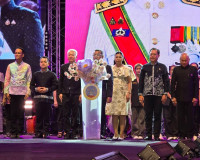 โครงการเสริมสร้างศักยภาพสตรีสุราษฎร์ธานี มอบรางวัลสตรีดีเด่น ... พารามิเตอร์รูปภาพ 47