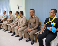 จังหวัดสุราษฎร์ธานี มอบสิ่งของพระราชทาน ช่วยเหลือผู้ประสบอัค ... พารามิเตอร์รูปภาพ 7