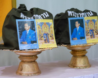 จังหวัดสุราษฎร์ธานี มอบสิ่งของพระราชทาน ช่วยเหลือผู้ประสบอัค ... พารามิเตอร์รูปภาพ 9