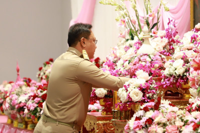 รองผู้ว่าราชการจังหวัดฯ เป็นประธานในพิธีถวายราชสักการะ พระบา ... พารามิเตอร์รูปภาพ 1