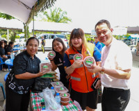 สุราษฎร์ธานีลงพื้นที่บ้านนาสาร ขับเคลื่อน “บำบัดทุกข์ บำรุงส ... พารามิเตอร์รูปภาพ 14