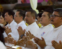จังหวัดสุราษฎร์ธานี ประกอบพิธีสมโภชพระบฏและผ้าห่มพระธาตุศรีส ... พารามิเตอร์รูปภาพ 10