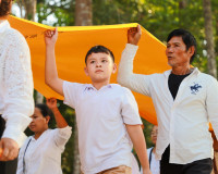 พลังศรัทธาเนืองแน่น! สุราษฎร์ธานีรวมใจเป็นหนึ่ง แห่ผ้าห่มพระ ... พารามิเตอร์รูปภาพ 59