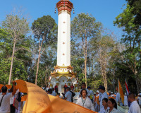 พลังศรัทธาเนืองแน่น! สุราษฎร์ธานีรวมใจเป็นหนึ่ง แห่ผ้าห่มพระ ... พารามิเตอร์รูปภาพ 66