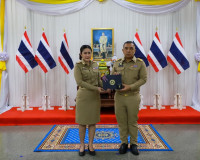 สุราษฎร์ธานีเชิดชูเกียรติผู้เสียสละ มอบ “เข็มอาสารักษาดินแดน ... พารามิเตอร์รูปภาพ 18