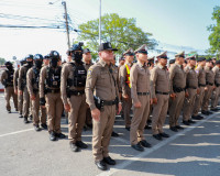 สุราษฎร์ธานี ปล่อยแถวระดมกวาดล้างอาชญากรรม รับสงกรานต์ 2569  ... พารามิเตอร์รูปภาพ 9