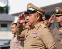 สุราษฎร์ธานี ปล่อยแถวระดมกวาดล้างอาชญากรรม รับสงกรานต์ 2569  ... พารามิเตอร์รูปภาพ 12